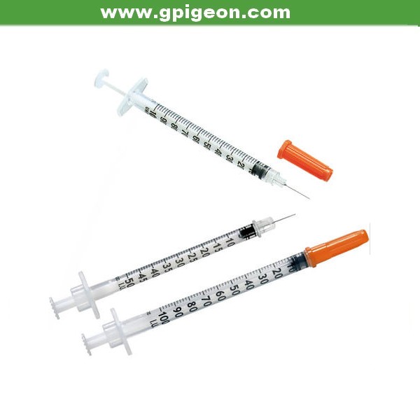 insulin syringe with needle